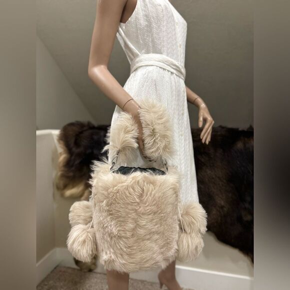 Beige Real Shearling Handmade Drawstring Bucket Bag Includes 4 Fur Balls Charm - Picture 4 of 16